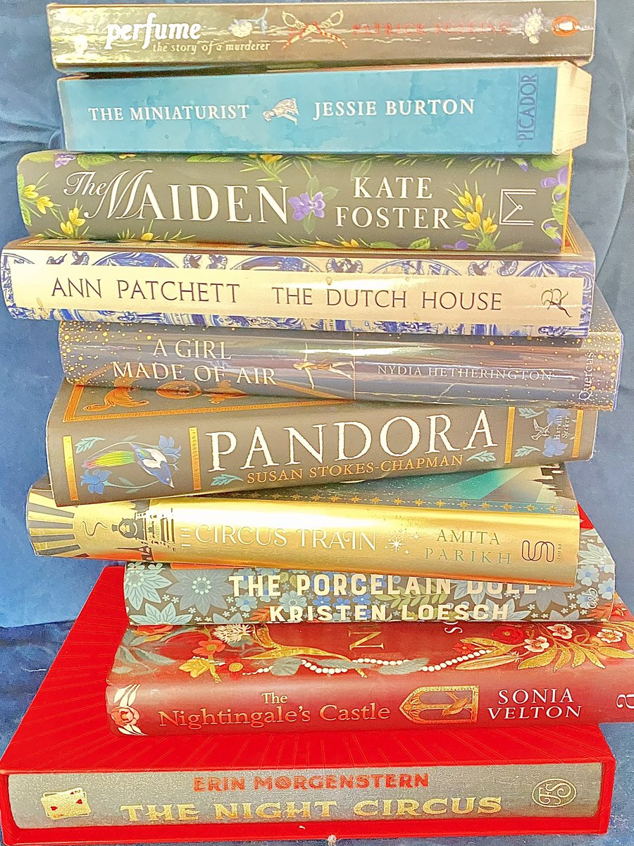 hayleylotusflo1's tweet photo. *NEW BLOG POST*
#TenOnTuesday Ten Books I Bought For The Cover Alone
https://t.co/XBi4W3lQFN
#bookcoverart #booktwitter #bookblogger #bookcover https://t.co/cwcLuIOqVw