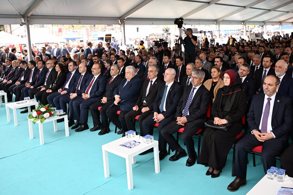 mcbu1992's tweet photo. Rektörümüz Prof. Dr. Rana Kibar EGEKAF’26 Açılış Törenine Katıldı

📰 https://t.co/Qq3XtWVT4i

#EGEKAF26 #KariyeriniKodla #ProfDrRanaKibar #ManisaCelalBayarÜniversitesi #MCBÜ #MCBÜrektör #EGEKAF26aydın https://t.co/eMGZEWTKck