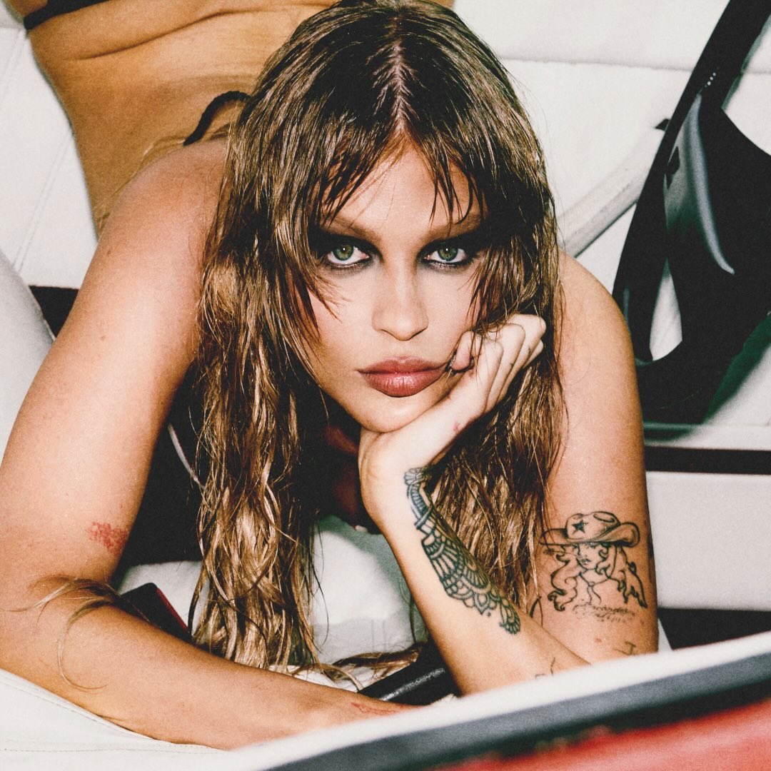 🚨 Sophia Laforteza, integrante do girl group “Katsaye”, começou a seguir Luísa Sonza no Instagram.