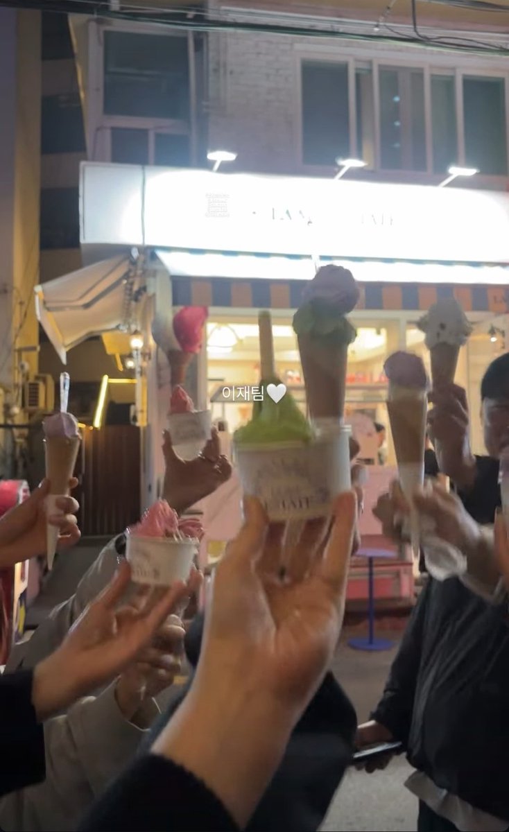 샨젤리 ꒰ᐡ֊ ‧̫ ֊ᐡ꒱ tweet media