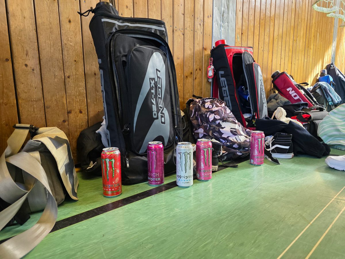 Wassel__'s tweet photo. @MonsterEnergy sooo 👉👈 how many cans does our archery club need to drink at the next tournament to get sponsored? or at least get some goodies (since that's a bit more realistic)? https://t.co/MFvL1TmHEj