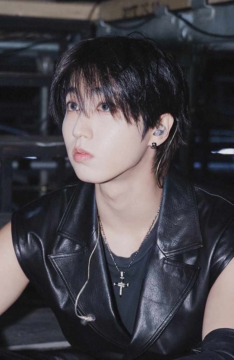 ㅜㅜ 사진 두 장 다 너무 졸귀야 ㅜ ㅜ ㅜ ㅜㅜ ㅜ ㅜ ㅜㅜ