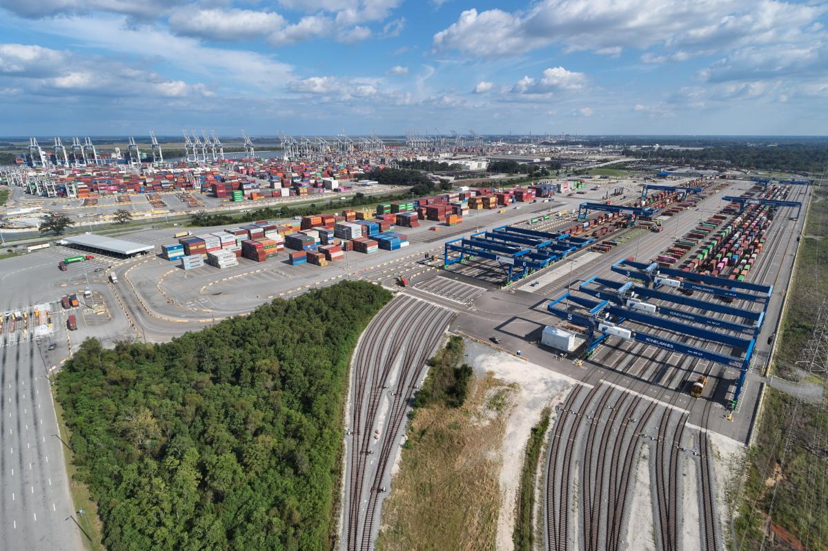 container_news's tweet image. #Georgia #Tech #Research confirms #Port of #Savannah as most cost-effective #gateway

@Georgia Ports Authority

container-news.com/georgia-tech-r…