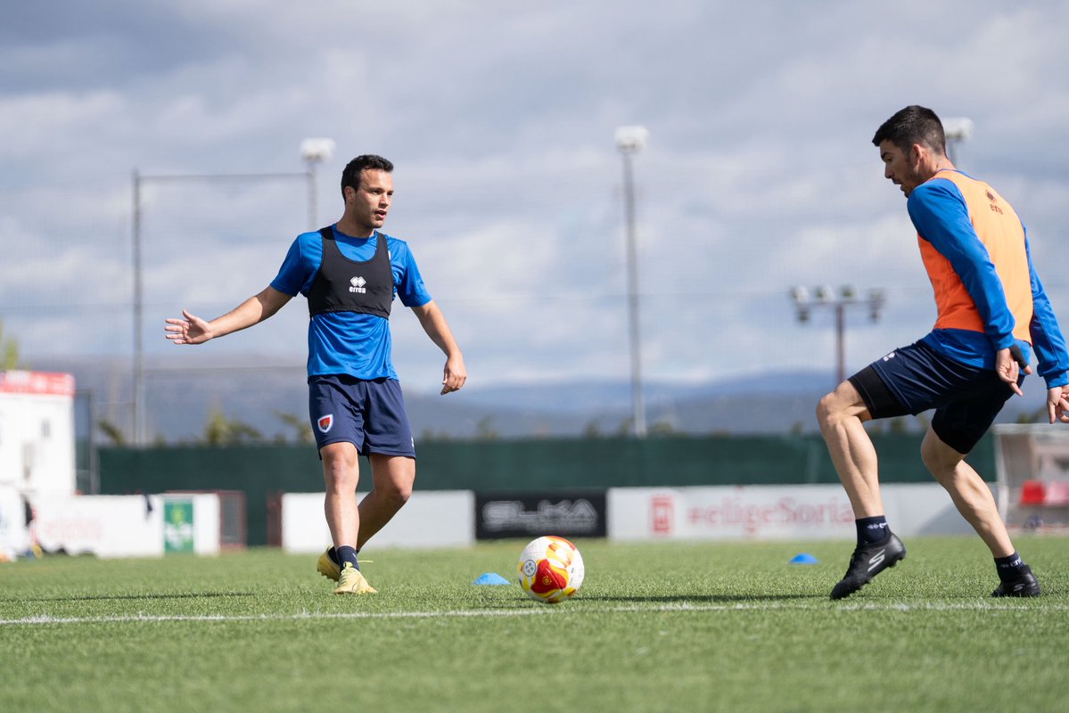 CD Numancia tweet media