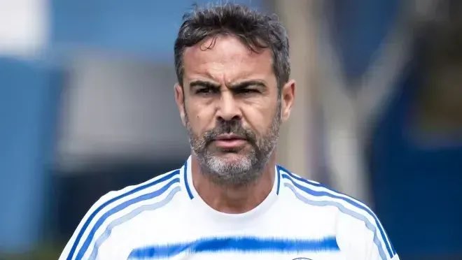 _luccarajao's tweet photo. 🚨O técnico Artur Jorge deve decidir, junto ao departamento de saúde, se preservará alguns atletas diante da Universidad Católica devido à sequência pesada de jogos.

📰 @samuelvenancio https://t.co/z7YWO4ZtGo