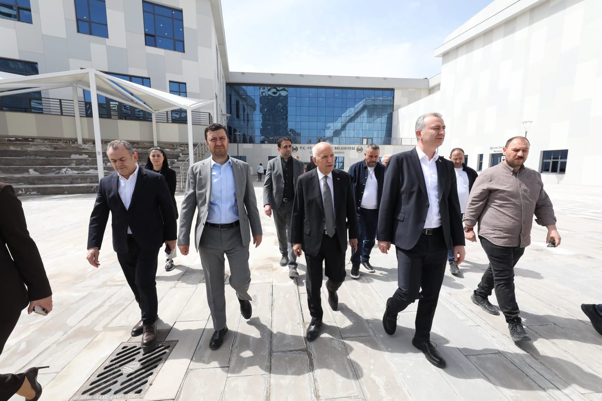 fethiyasar's tweet photo. Cumhuriyetimizin 100. Yılında Türk Gençliği’ne armağan ettiğimiz, çocuklarımızın ve gençlerimizin çağın gereklerine uygun eğitim aldıkları Cumhuriyet Akademisinde incelemelerde bulunduk.

Cumhuriyet Akademisi içerisinde okul derslerine yardımcı, lise ve üniversitelere hazırlık kursları ile, yabancı dil, rehberlik ve psikolojik danışmanlık, güzel sanatlar, kültür ve sanat, dijital tasarım ve programlama alanlarındaki eğitimler ve kurslar ile, aynı anda 1000 gencimizin yararlanabildiği kütüphanesi ve uygun fiyatla, kaliteli hizmet aldıkları halk kafe ile gençlerimiz için bir cazibe merkezi haline geldi.