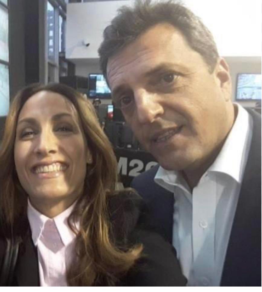 Jackes_is_back's tweet photo. Eso es cierto, Arietto cambiapieles siempre banca a sus compañeros de equipo.

El problema son los compañeros de equipo que elije para rascar un cargo. https://t.co/UksxC3ELRm