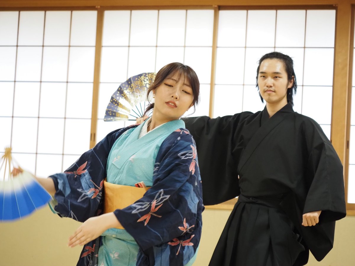 NatoriPro's tweet photo. 🪭日本舞踊の稽古🪭
演目の曲練習。それぞれに課題などを見つけながらさらなる向上を目指して✨
#なとりプロダクション 
#日本舞踊 
#芸能 https://t.co/jrwy8uFW82