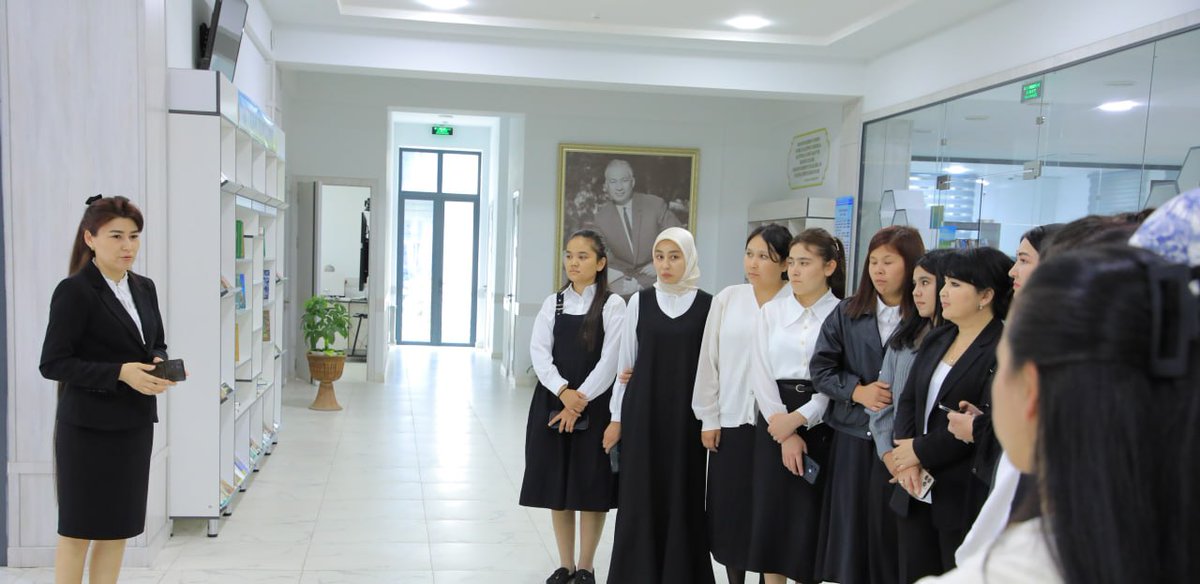 📚 “Kitobxonlik haftaligi” doirasida

15-aprel kuni “Kitobxonlik haftaligi” davomida Jizzax viloyat axborot-kutubxona markazi bo‘ylab sayohat tashkil etildi.