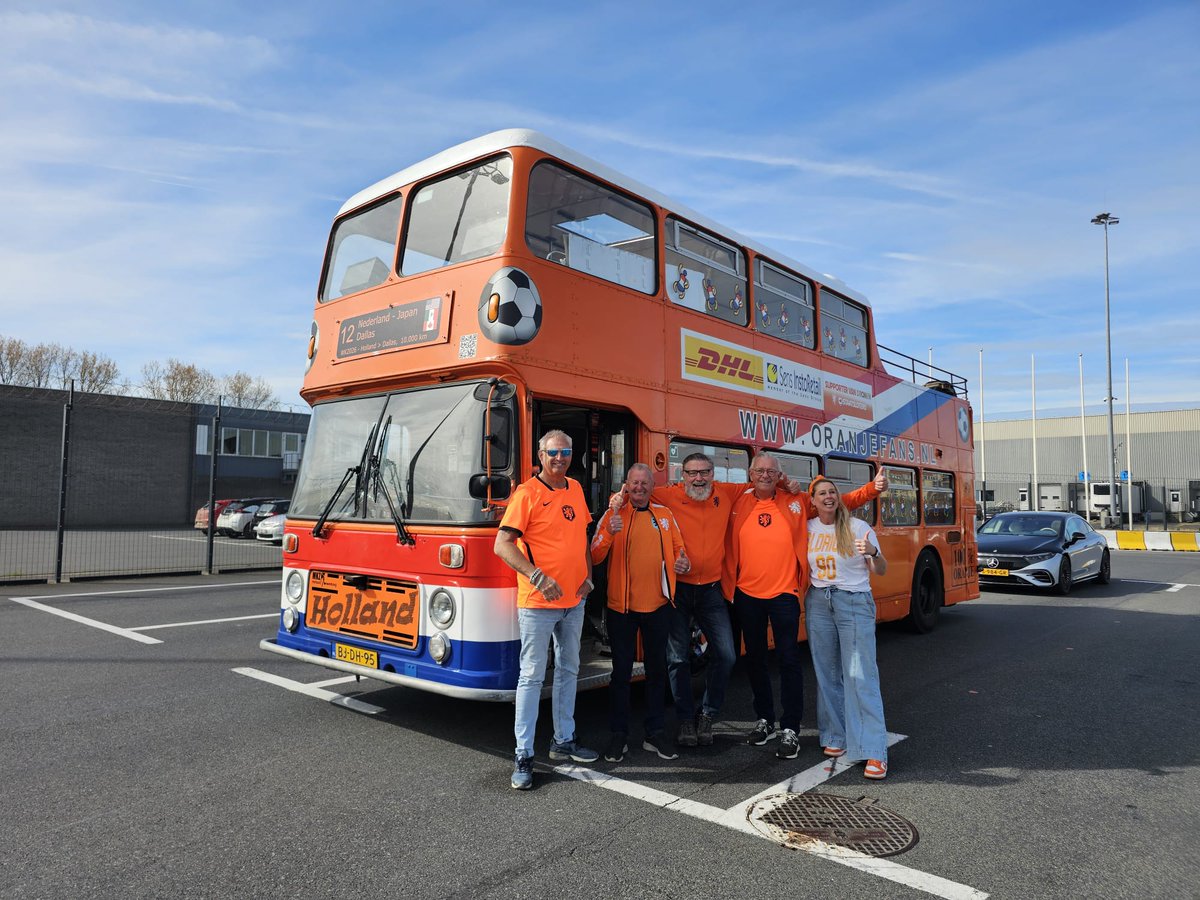 De Oranjebus tweet media