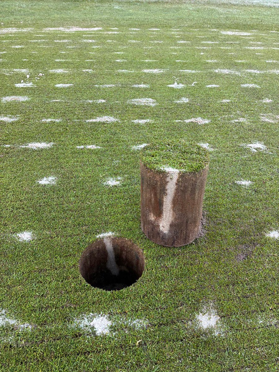 JacobSiems's tweet photo. Dryject Maximus today, 7 inch deep shots. Helping infiltration rates https://t.co/T6asuJQcpA