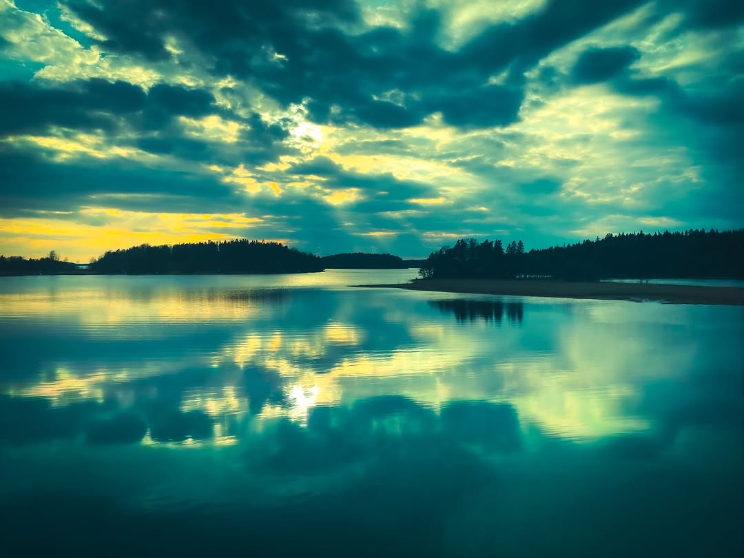 Discovering Finland tweet media