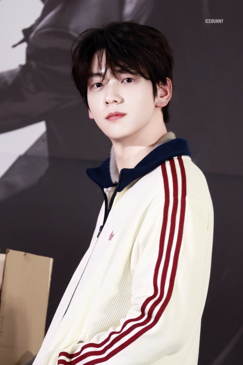 ICEBUNNY1205 tweet media