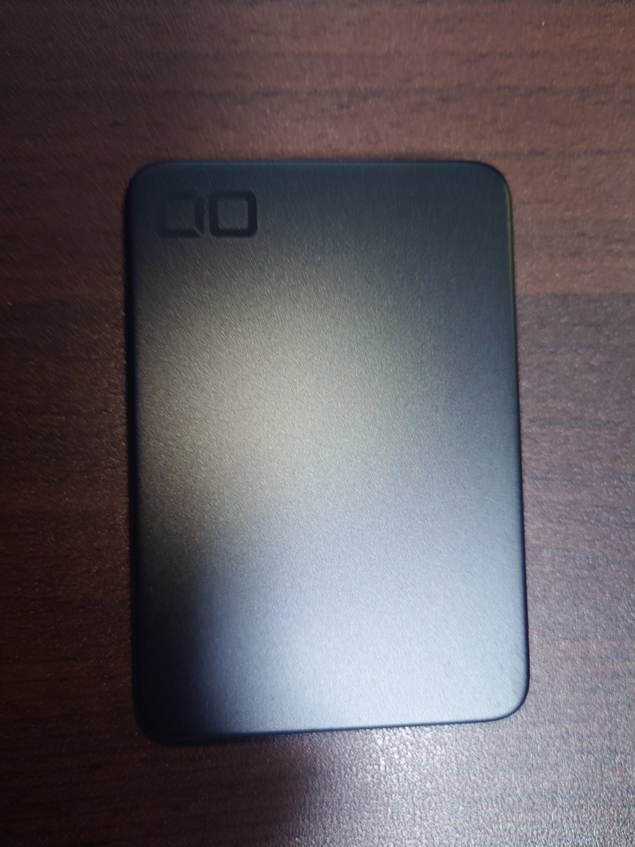 Katashige_P's tweet image. CIOさんの新型モバイルバッテリー「SMARTCOBY SLIMⅡ Wireless2.2 Pro SS10K」を購入。見た目が美しいし、ワイヤレス充電もqi2.2で早いらしいし、発火しにくい構造らしい。大切に使おうっと！
#CIO #わくわく