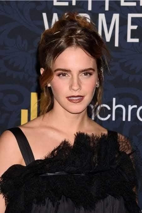 Un día como hoy, Abril 15 pero de 1990 nace la actriz y modelo Emma Watson quien se hizo famosa gracias a las películas de Harry Potter, interpretando a Hermione.

Fue elegida para interpretar a Hermione a la edad de nueve años, después de haber participado anteriormente solo en