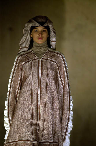 givemethecoins's tweet photo. Miguel Adrover rtw fw2001 https://t.co/Kl141lmNqN