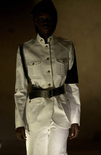givemethecoins's tweet photo. Miguel Adrover rtw fw2001 https://t.co/Kl141lmNqN