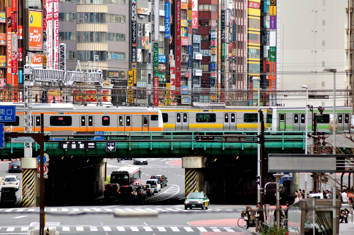 ONDA201's tweet image. 2007.04.15撮影
Ｅ２３１系
Ｅ２３３系
東京無線
2007.04.15撮影