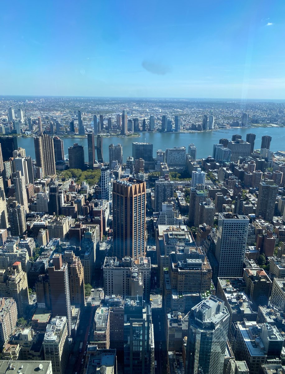 Empire State Building tweet media