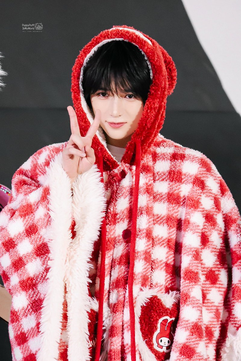 PuppyPuffInMyWorld tweet media