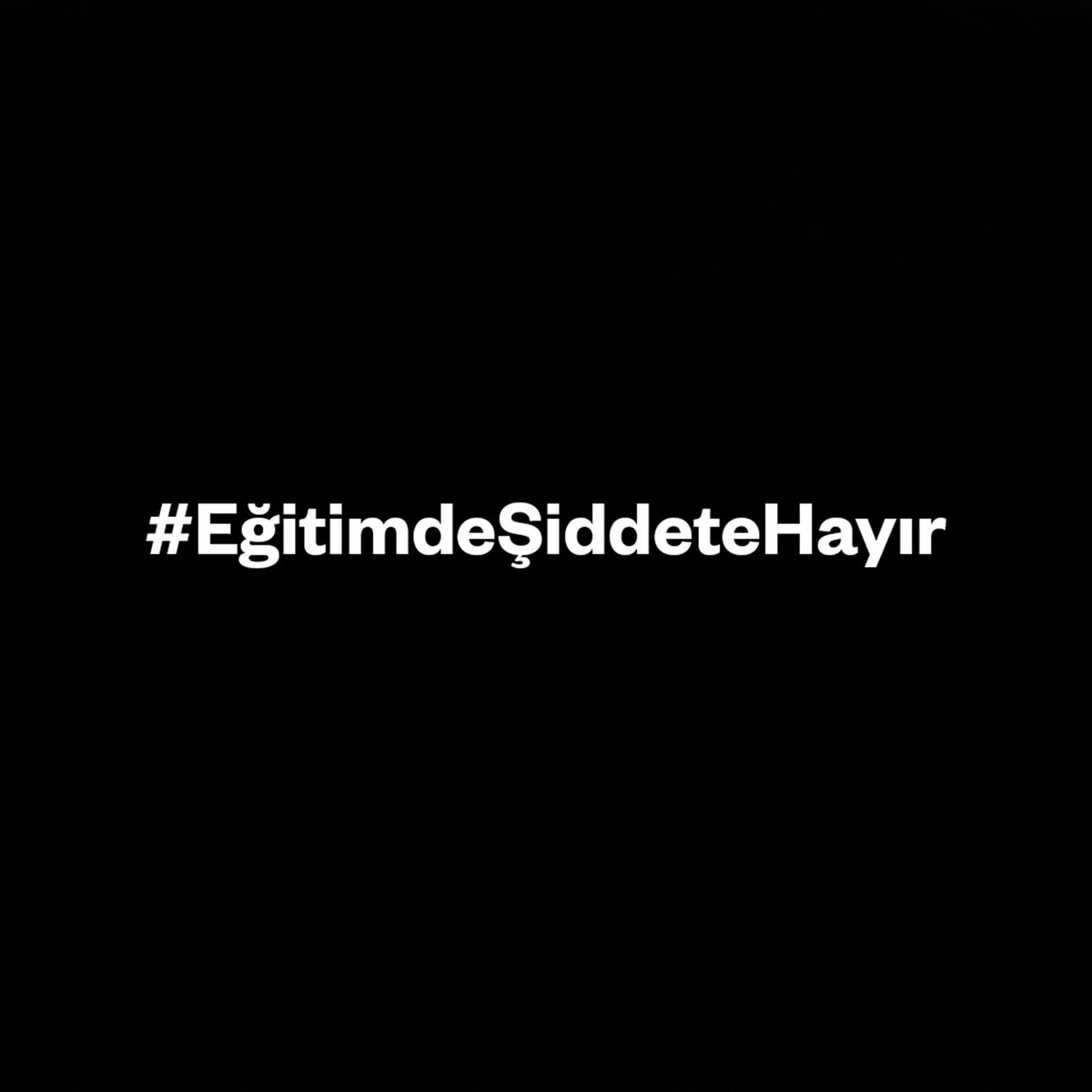 #EğitimdeŞiddeteHayır❗️

Dün Şanlıurfa bugün Kahramanmaraş’ta okullarda yaşanan saldırılarda hayatını kaybeden vatandaşlarımıza Allah’tan rahmet, yaralılara acil şifalar diliyoruz.

#ultrAslan