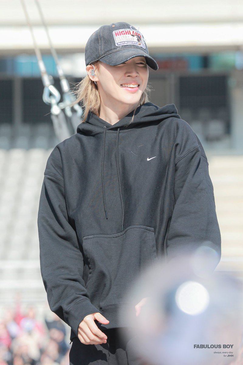 패뷸러스 보이 tweet media