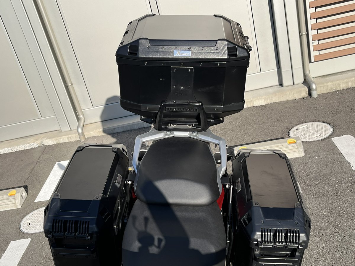 kitagawa20's tweet photo. ロングツーリングに向けてサイドケースホルダーを作りました！

リヤウインカーは純正で(視認性)、リヤアクスルよりも出来るだけフロント側に(重心)、タンデムシートとの位置関係(北海道ツーリングに向けて)自分流で製作

#hepcobecker
#Vストローム250SX 
#Vストローム
#Vストローム250 https://t.co/xQudfCZEDj