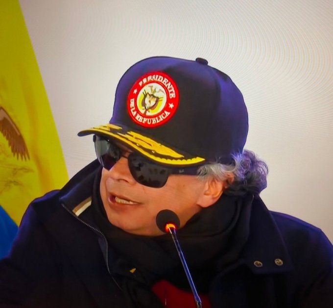 TamayoMk97527's tweet image. Algo Malo Pasa En #Fiscalía Y En Colombia 
Vï Ayer Al Dr Petro TV Amenazar Con Destitución Y/ö Cárcel A Alcaldes Y Gobernadores 
Yö Creo Que Las #Autoridades En Colombia Están #Locas ; La Familia Real Está Muy #Cuerda