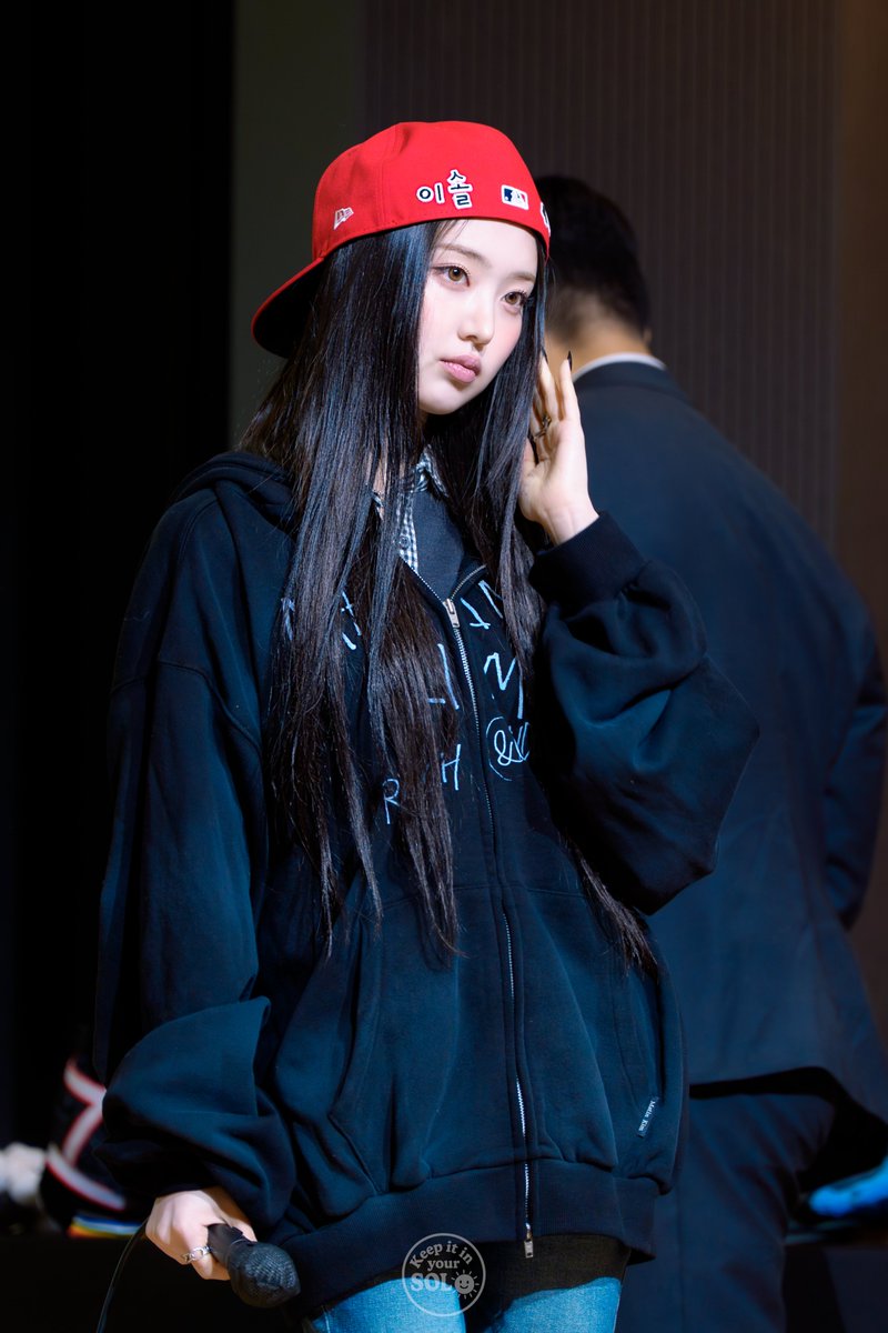 260412 케이타운포유 팬사인회   

#이솔 #LEESOL #KiiiKiii #키키