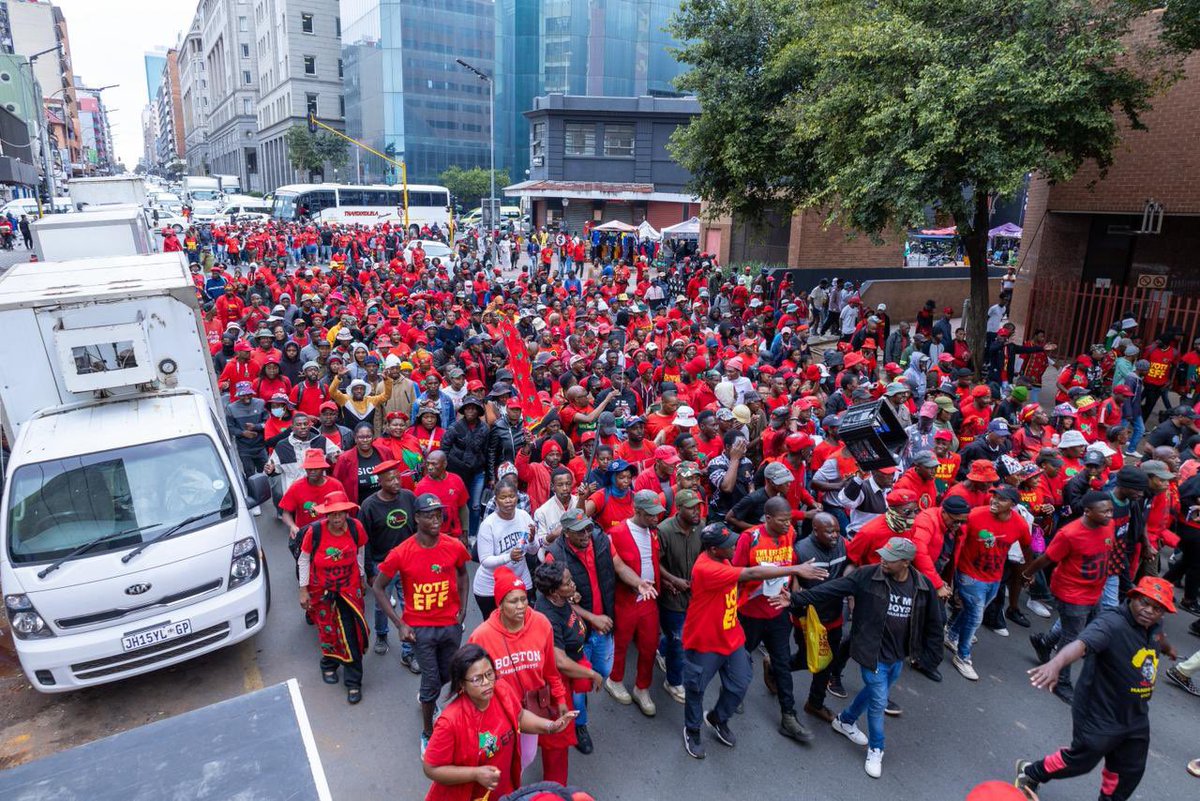 Msunu ka Johann Rupert tweet media