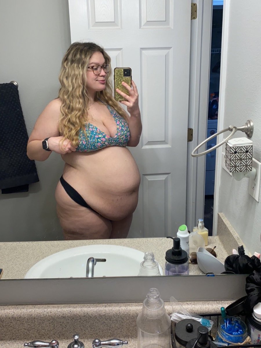 madisonmoonsxo's tweet image. All the kicks have me up EARLLLLLY

🤰🏼💗

I need coffee asap

#preggo #pregnancy #pregnantlife #bigbelly #belly #vore #pregnantbelly