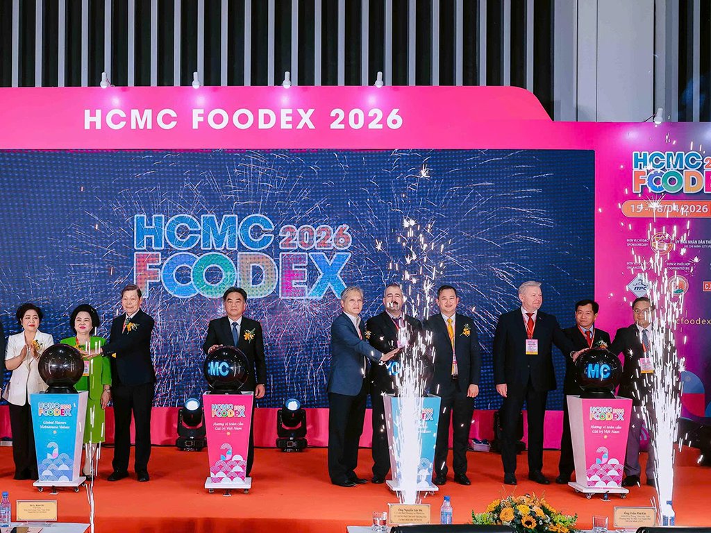 Belarus 🇧🇾 in Ho Chi Minh City tweet media