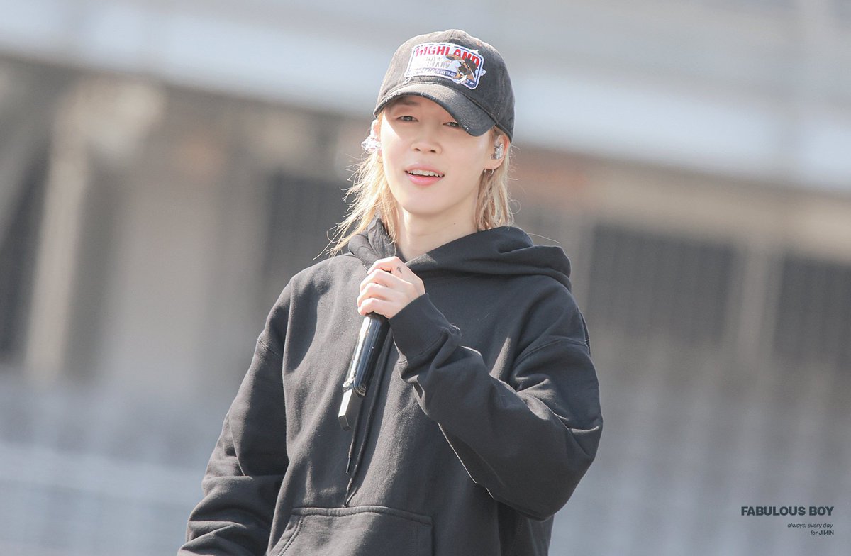 패뷸러스 보이 tweet media