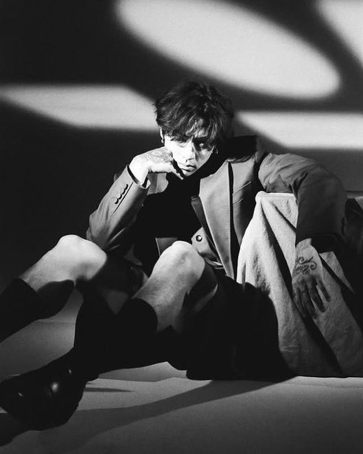 < | | > 

Caught   between  the  light  and  the 
shadows, I found a version of myself
 that only  silence  understands.  The
sharp contrasts paint stories  on  the 
walls— stories  of  longing,  ambition
and the quiet battles  we  fight  when 
no one is watching.