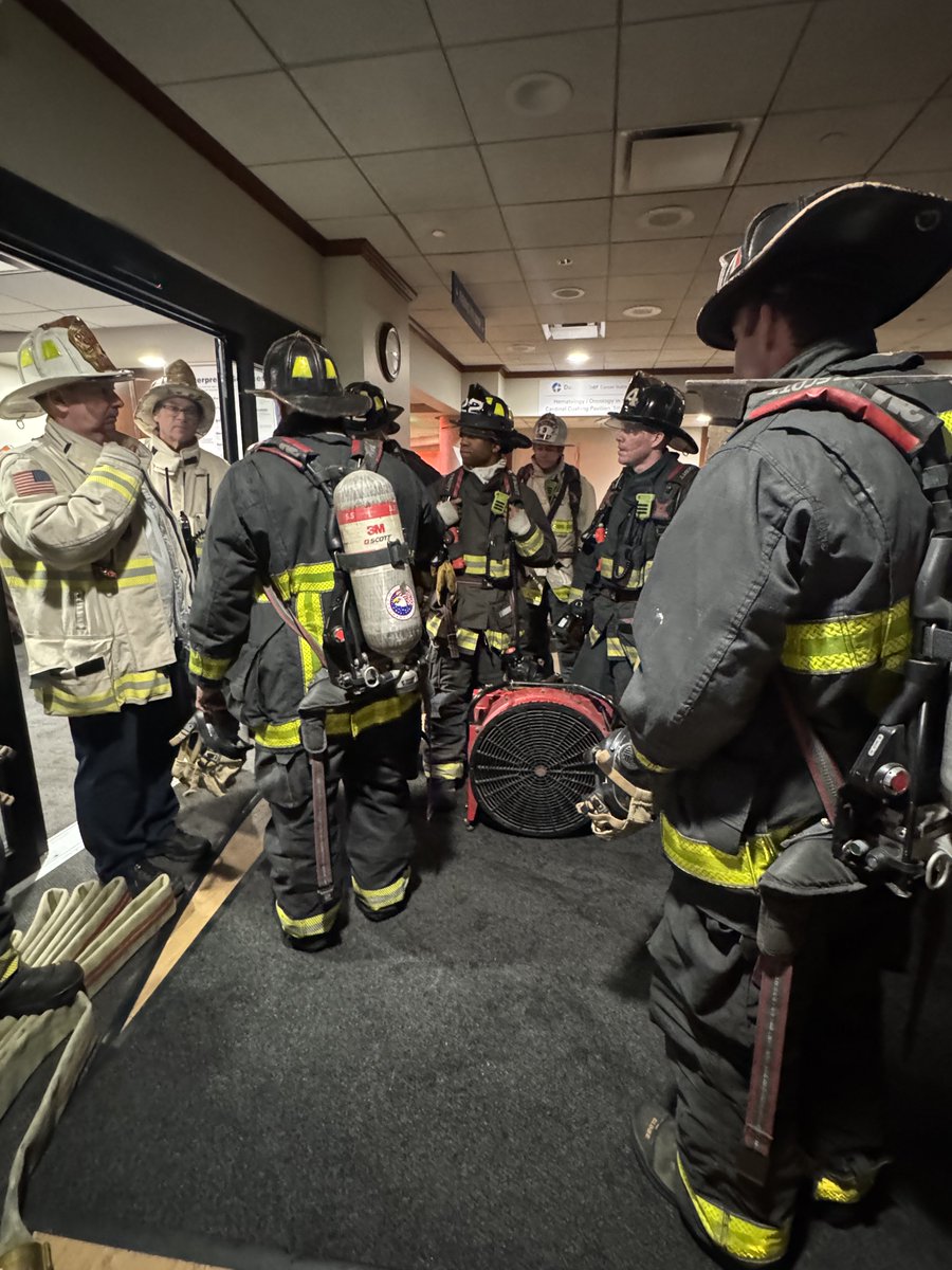 Boston Fire Dept. tweet media