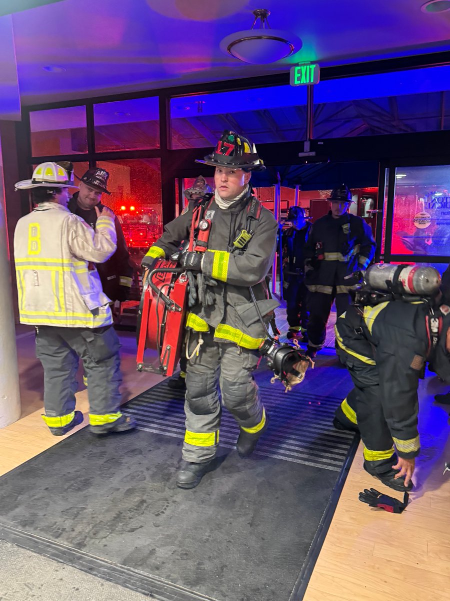 Boston Fire Dept. tweet media