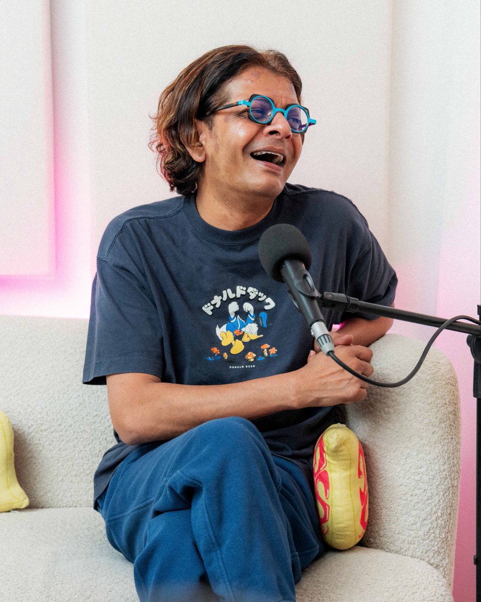 studiosembang's tweet photo. wow ramai yg excited nak layan episode Kumar ni! jangan buat² lupa pulak esok 10pm as usual on @youtube @spotify or @applepodcasts k!
#jomsembang #studiosembang https://t.co/rtj8O1bLm4