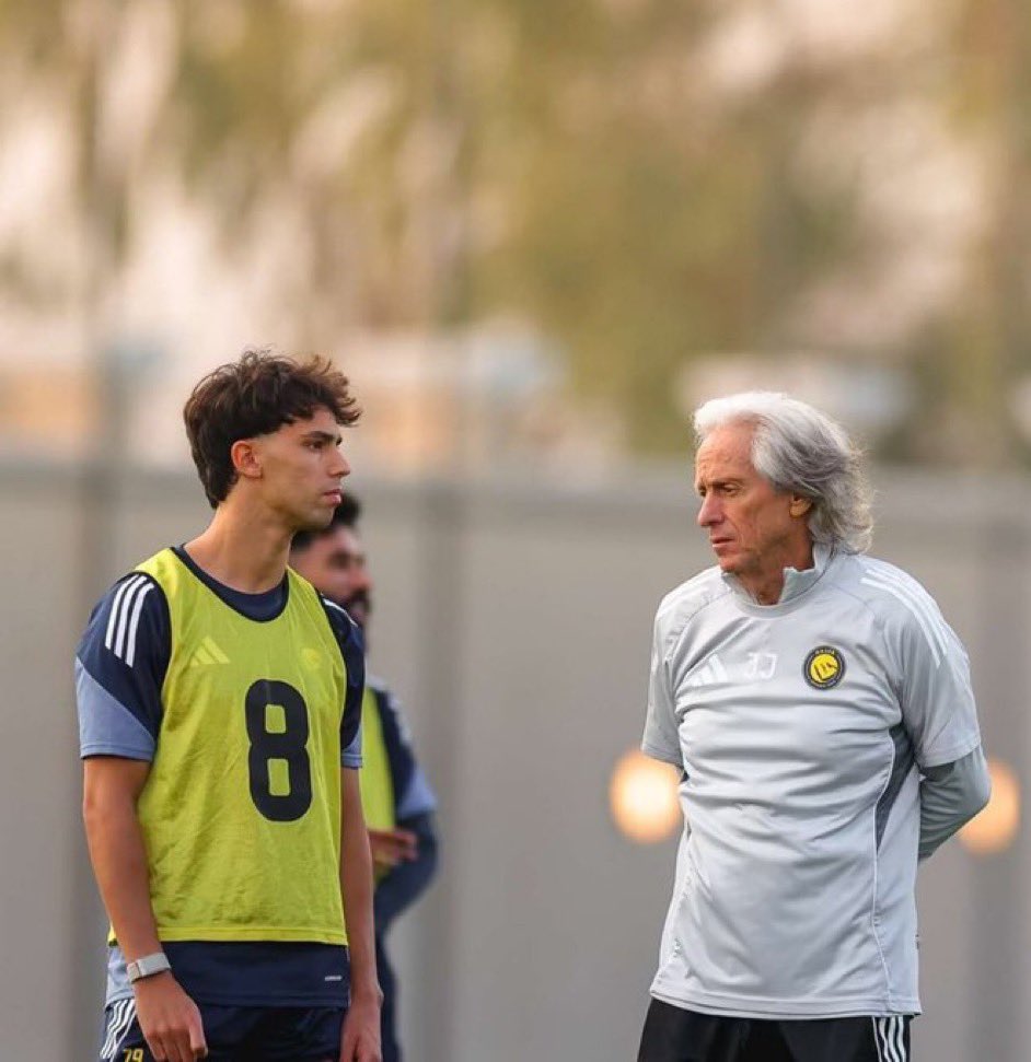 إنت محبوبي 💛💙 tweet media