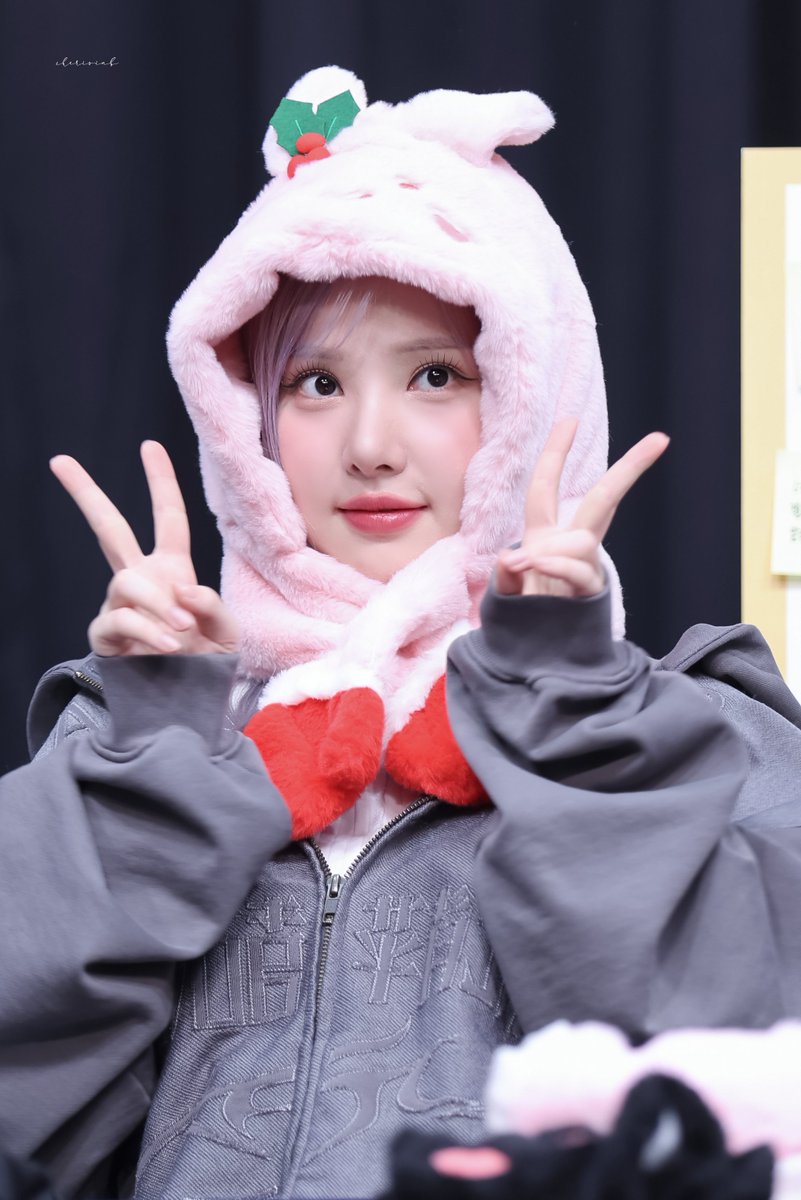 cherisinb's tweet photo. 241228 #비비지 #VIVIZ #은하 #EUNHA https://t.co/CDgyFNGOEH