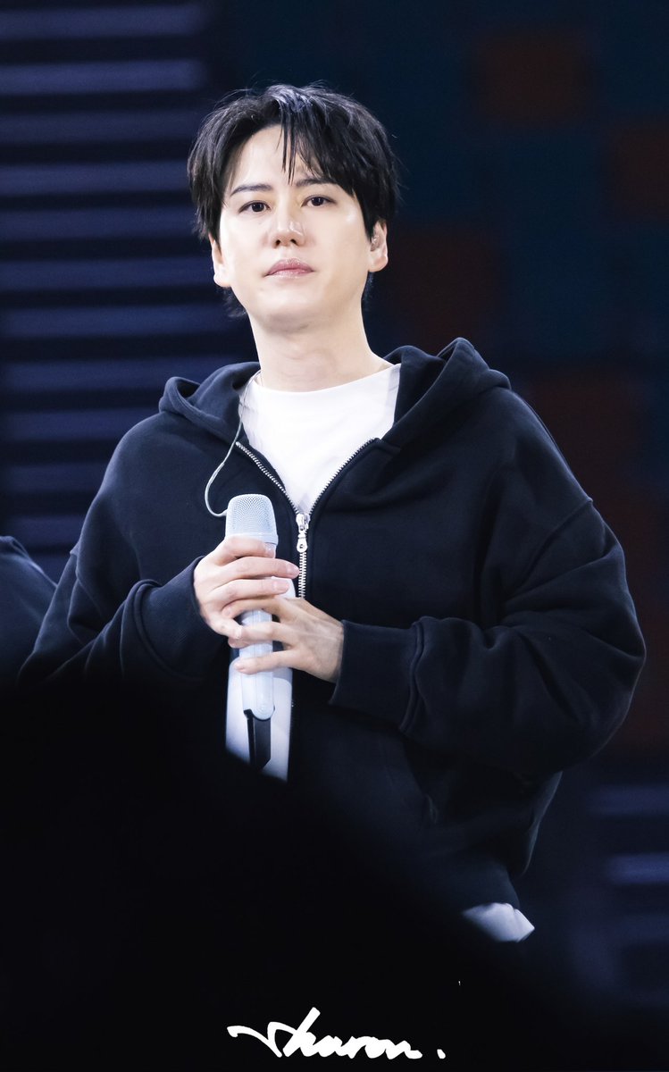 Geniepig407's tweet image. 260405 Supershow 10 Encore in Seoul

Soundcheck wonkyu

Pls do not edit or remove logo.
Pls credit.

#kyuhyun 
#siwon 
#wonkyu
#supershow10