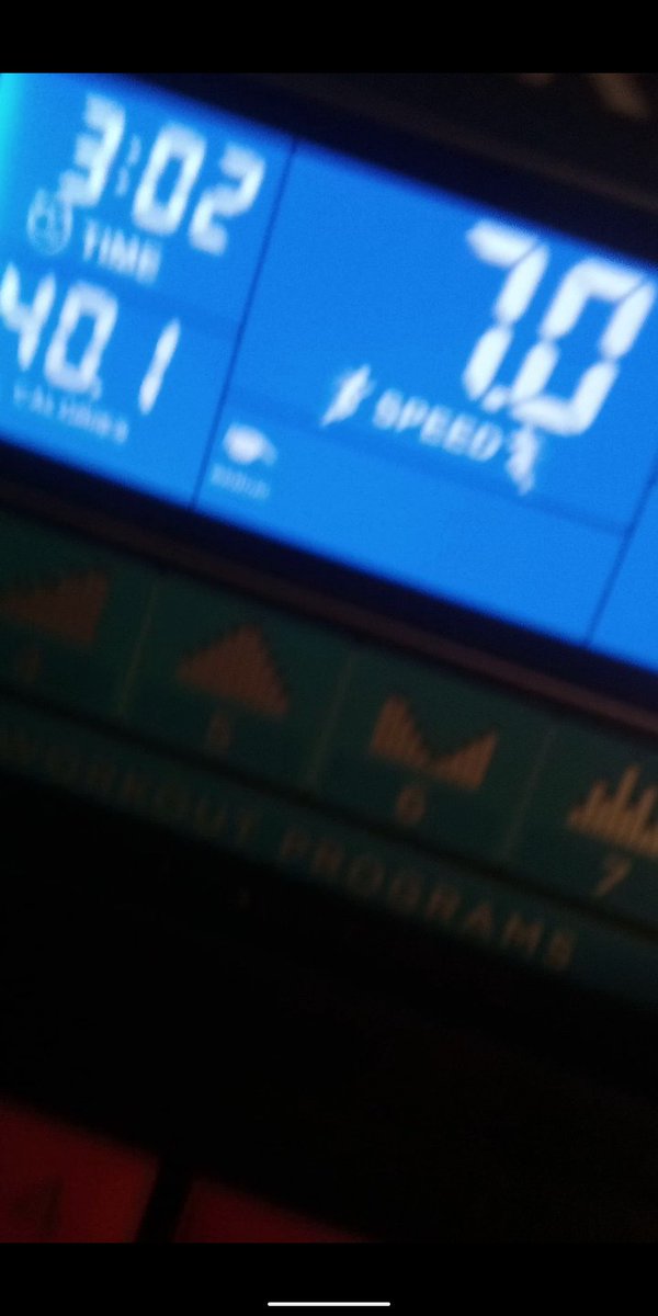 YungAqua's tweet image. Early mornin 4 mile run Re Focus 4 otw "Head High cuz I'm holdin up my crown nigga" Loso #Gym #Cardio