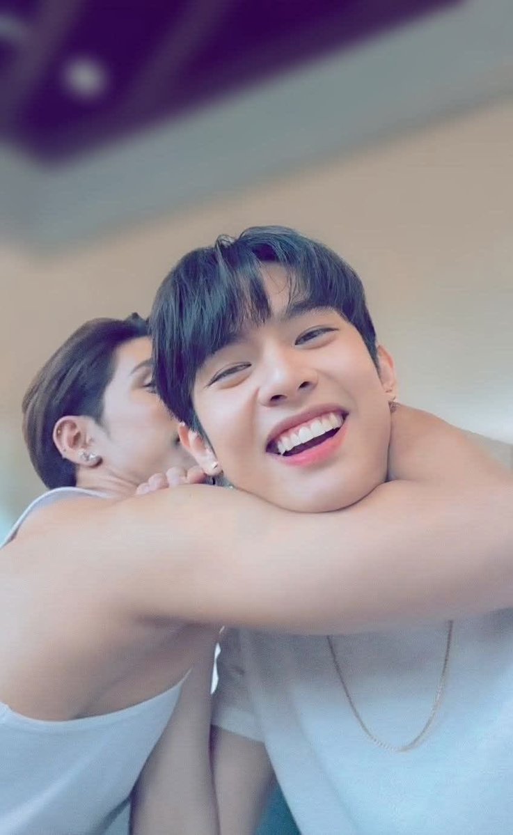 aly 🍭☀️🌾 tweet media