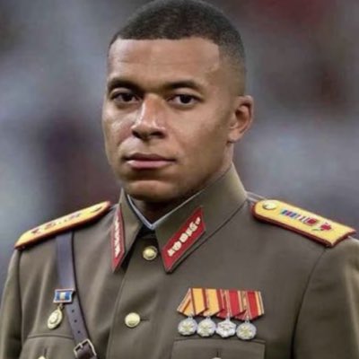 نَابِغةُ القَرنِ tweet media