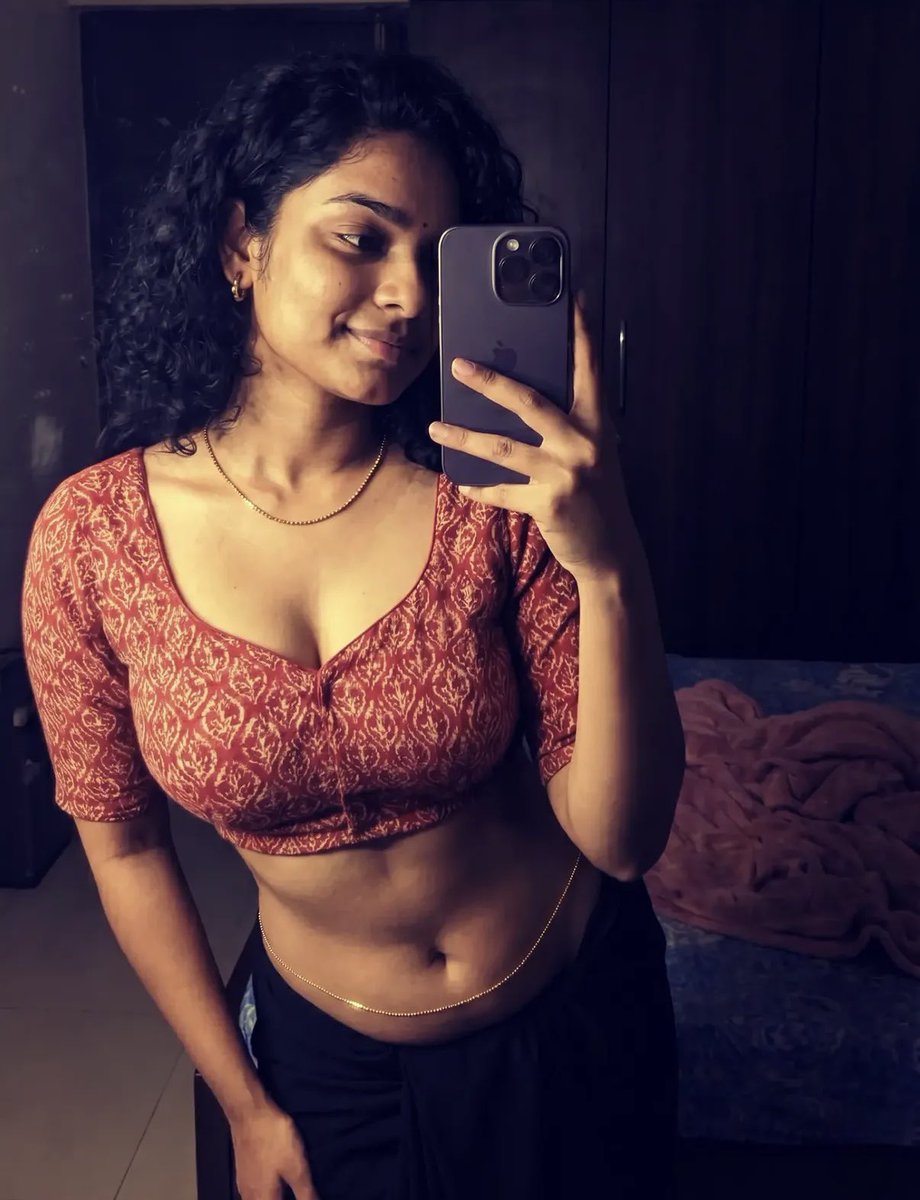 PraveenX007's tweet photo. The wait is over🙈Here the uncropped, Uncut, Uncensored Version this random🥵🔥 https://t.co/i2ufsARn79
