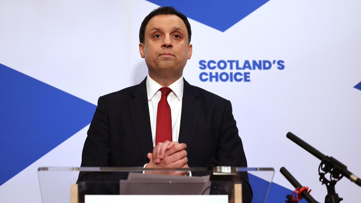 darknessintheg1's tweet image. You've fucked it @AnasSarwar #Holyrood #MalcolmOfford