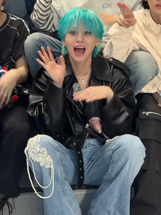 ふも🦊💙 tweet media