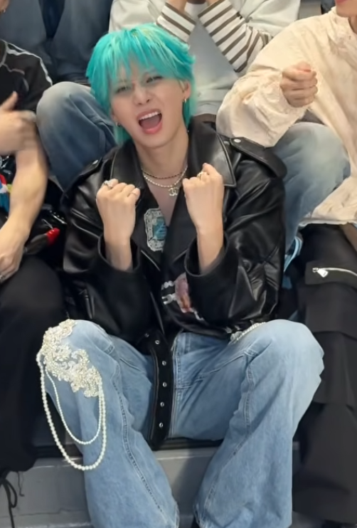 ふも🦊💙 tweet media