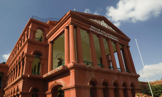 PandeyJaideep's tweet image. In a historic verdict upholding #equality, the #Karnataka #HighCourt recognizes #Menstruation leave as part of the #RightToLife.

“Men and women are equal before the law, yet biologically distinct. Recognizing these differences, especially in matters of health, dignity and bodily