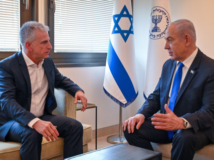 🇮🇷 Iran just arrested 35 alleged Mossad operatives, arms smugglers and separatist members across 6 provinces in a single sweep.

Just yesterday, Mossad's director said the agency operated "in the heart of Tehran" during the war and that its mission won't be complete until the