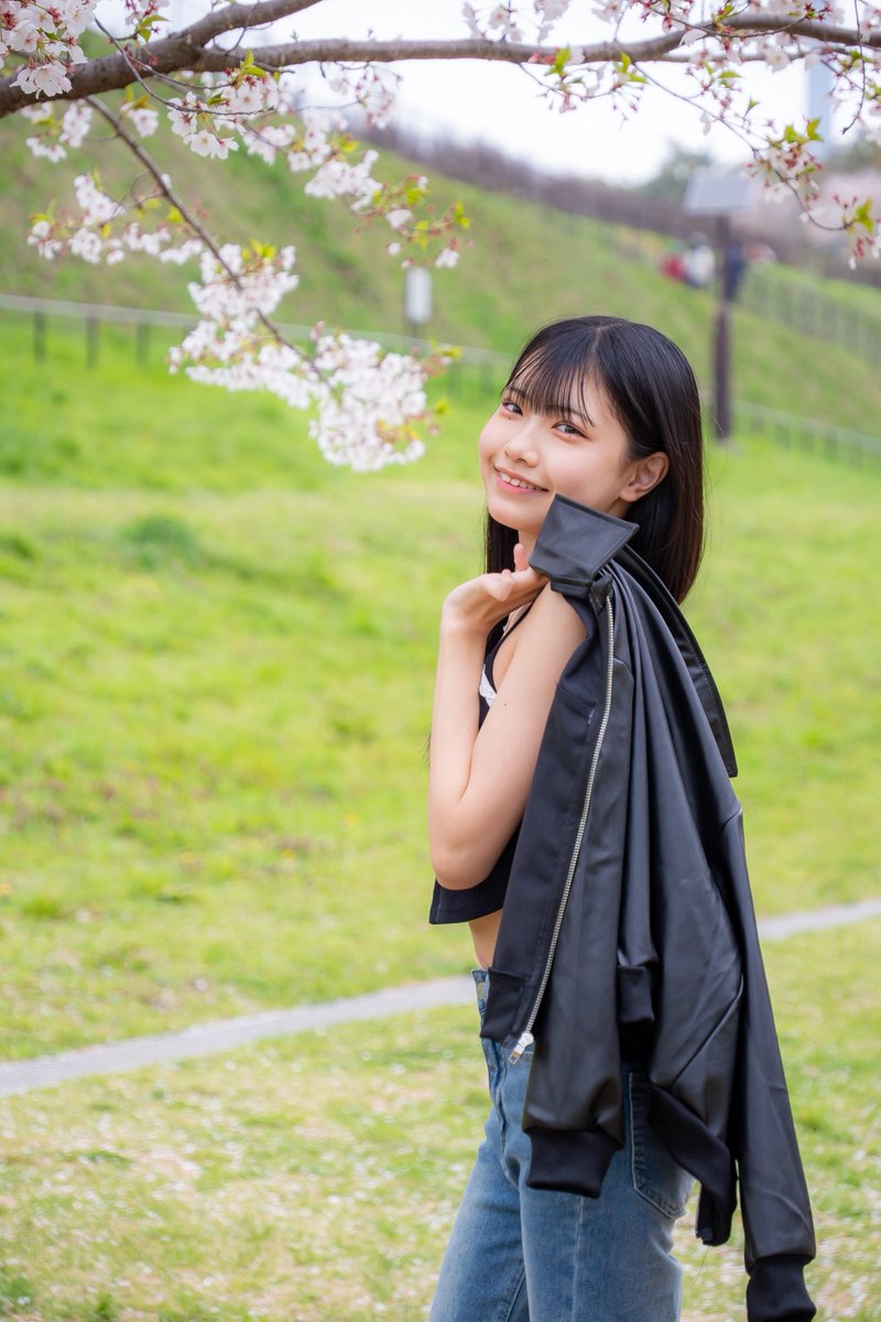 canon_824's tweet photo. こんきゃの🍙❤️‍🔥
本日は全身多めで💖💖
みんなは全身と近めどっちが好き〜❤️？
おやすみ😴
 #きゃのん🍙❤️‍🔥  #フォローお願いします  #春コーデ  #一眼レフ  #SONY  #モデル志望  #桜  #全身 https://t.co/3rxCQB3wrh